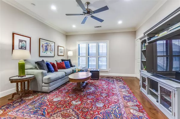 Dallas, TX 75230,10720 Park Village Place #D