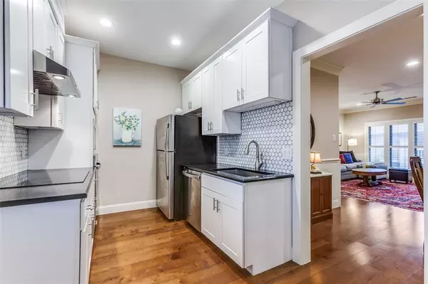 Dallas, TX 75230,10720 Park Village Place #D