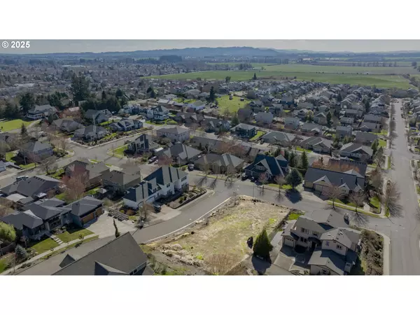 Mc Minnville, OR 97128,2683 NW MT HOOD DR