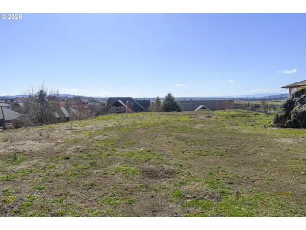 Mc Minnville, OR 97128,2683 NW MT HOOD DR