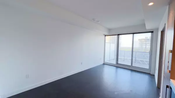 Toronto C15, ON M2K 0H2,95 McMahon DR #1711