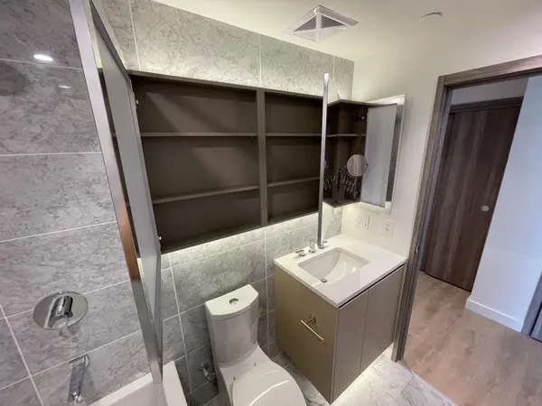 Toronto C15, ON M2K 0H1,85 McMahon DR #701