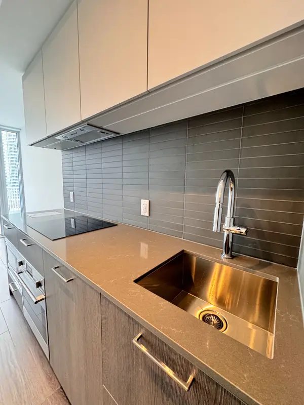 Toronto C14, ON M2N 0M4,36 Olive AVE #810