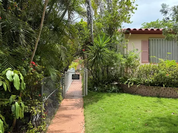 Hollywood, FL 33020,1850 Rodman St #4