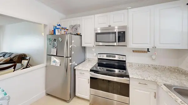 West Palm Beach, FL 33401,1630 Embassy Dr #105