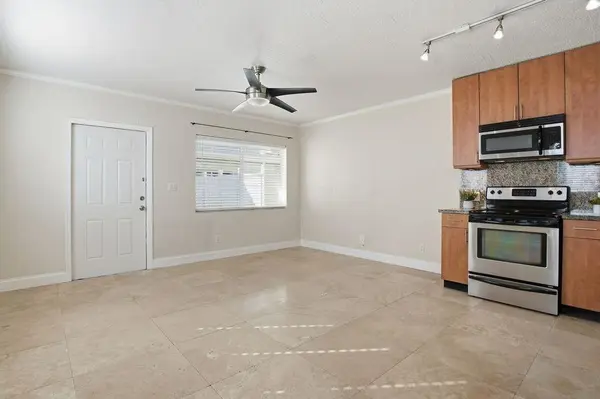 Fort Lauderdale, FL 33308,1892 NE 46th St #B4