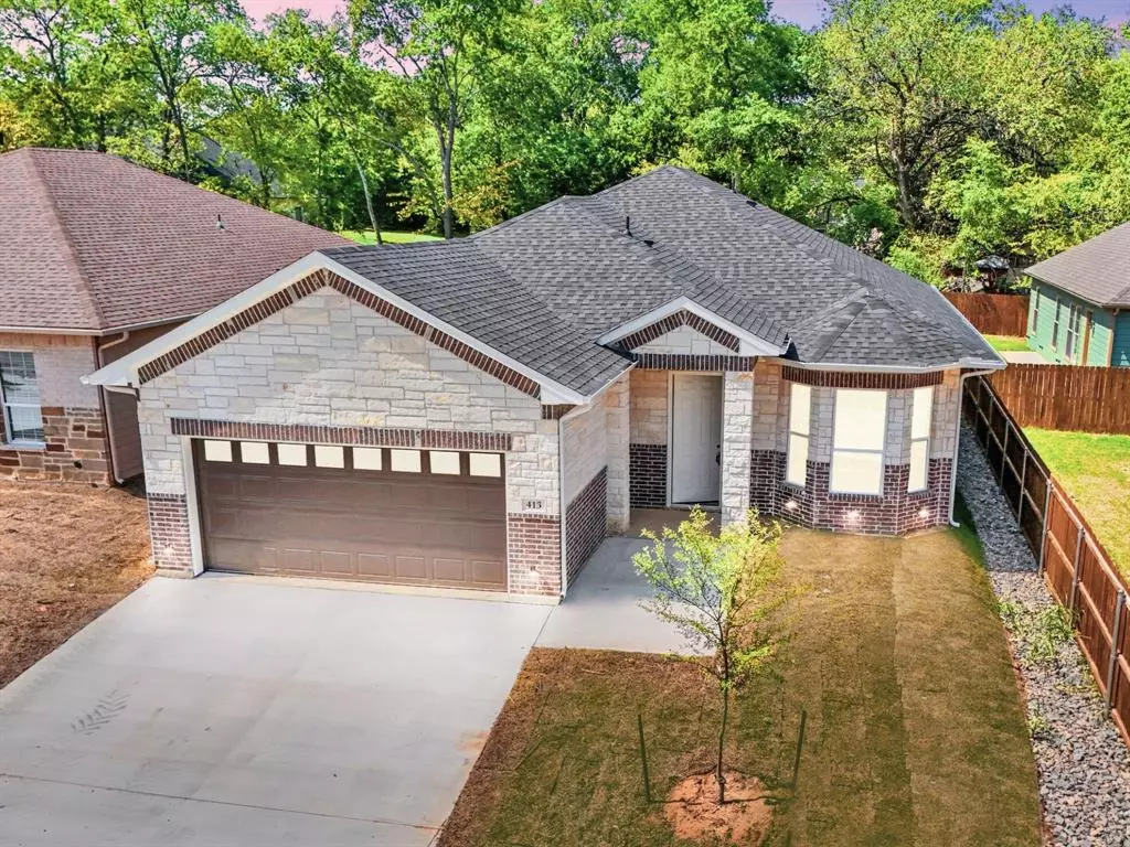 Bonham, TX 75418,413 Henderson Street