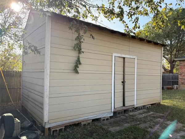 Cleburne, TX 76033,1411 Clearfield Drive