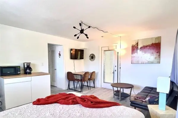 Fort Lauderdale, FL 33308,4213 NE 21st Ave #3B