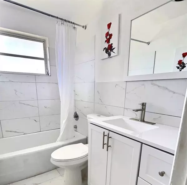 Fort Lauderdale, FL 33308,4213 NE 21st Ave #3B