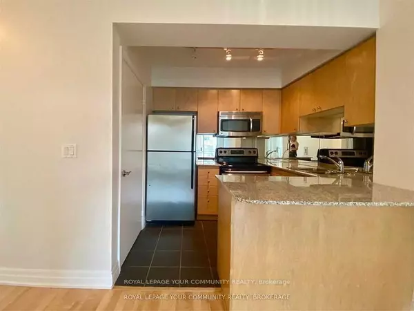 Toronto C02, ON M5R 1M2,8 Scollard ST #1101