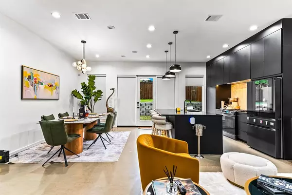 Dallas, TX 75203,1211 Bonnie View Road