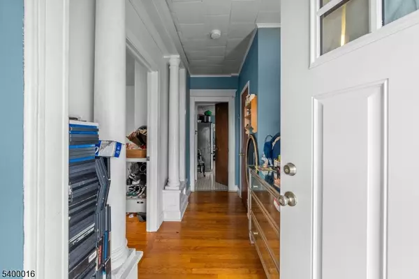 Morristown Town, NJ 07960,11 Hazel St