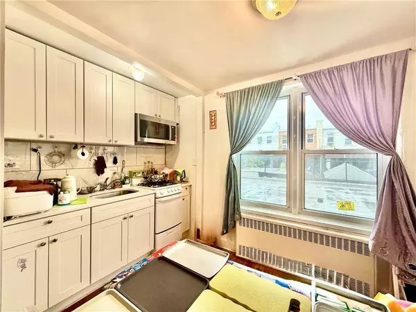 Brooklyn, NY 11229,3165 Nostrand AVE #1N