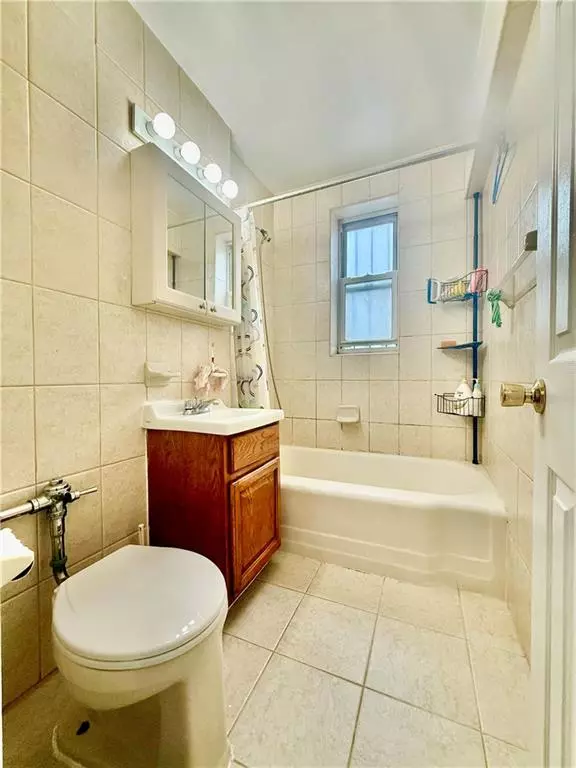 Brooklyn, NY 11229,3165 Nostrand AVE #1N