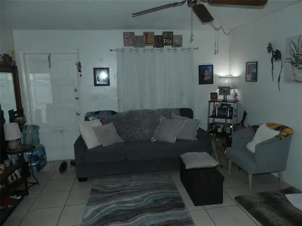 Davie, FL 33314,4725 SW 65th Ave