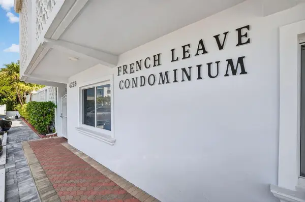 Lauderdale By The Sea, FL 33308,4228 N Ocean Dr #9