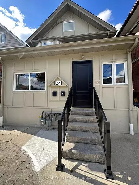 24 St Clair GDNS #UPPER, Toronto W03, ON M6E 3V4