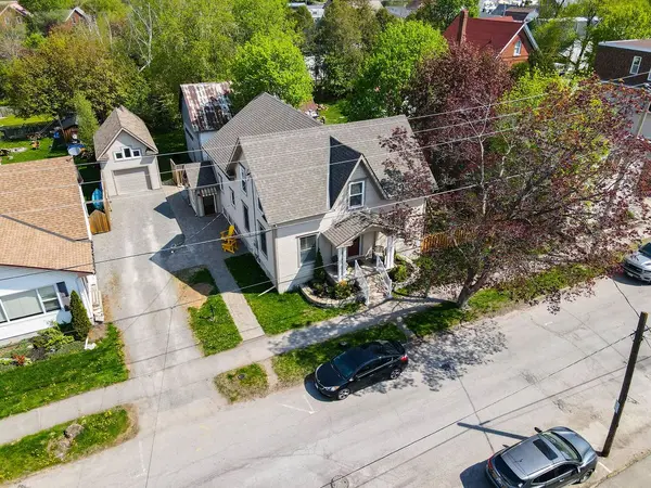 Westport, ON K0G 1X0,8 Spring ST