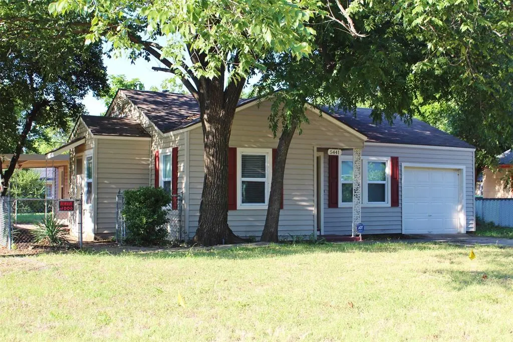 River Oaks, TX 76114,5441 Thomas Lane