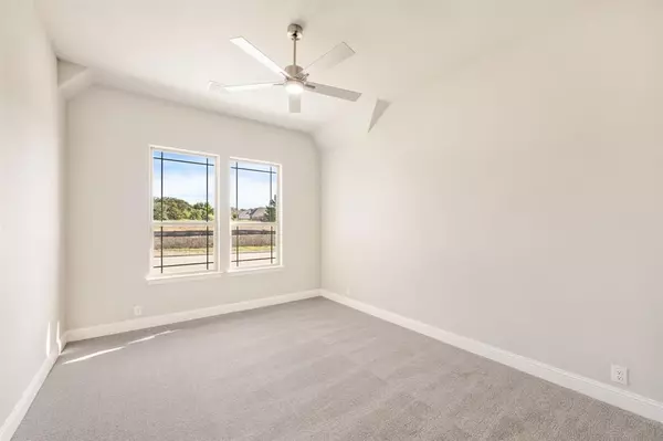 Burleson, TX 76028,305 Aurora Hills Trail