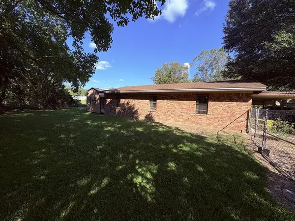 Sibley, LA 71073,216 NE 2nd Avenue