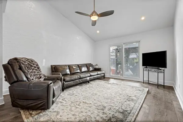 Dallas, TX 75237,2706 Meadow Bluff Lane