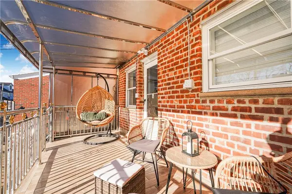 716 Desmond CT, Brooklyn, NY 11235