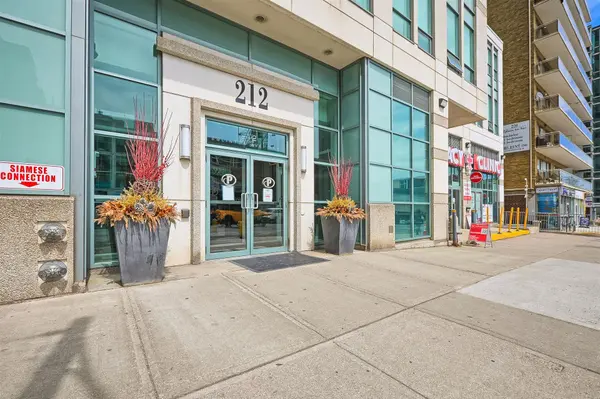 Toronto C10, ON M4P 0A3,212 Eglinton AVE E #803