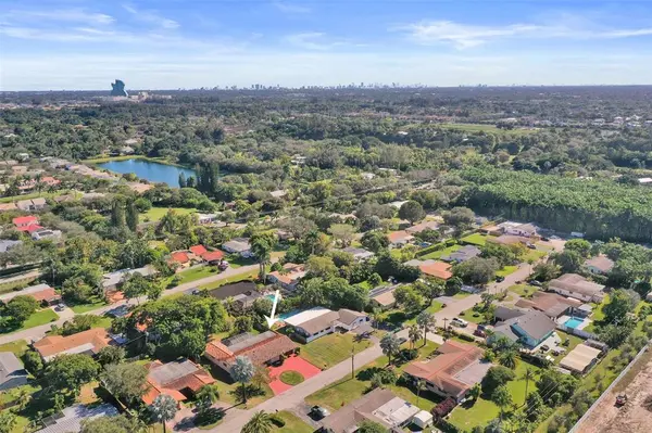 Davie, FL 33314,4756 SW 72nd Ave