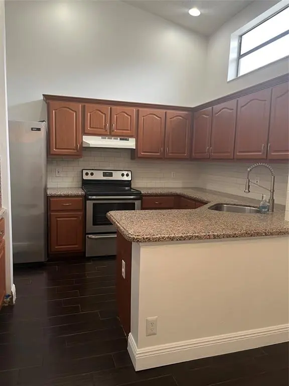 Sunrise, FL 33326,581 Lakeside Cir