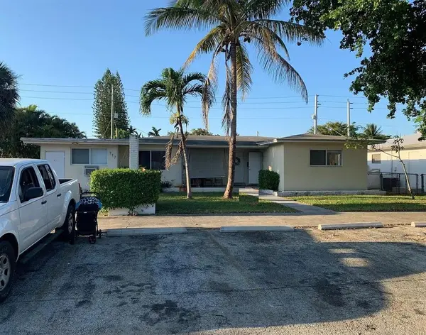 717 NE 10th Ave #3, Hallandale Beach, FL 33009