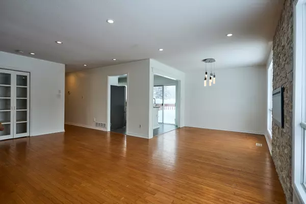 Barrie, ON L4N 2Z6,326 Little AVE