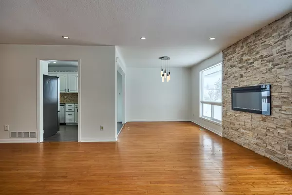 Barrie, ON L4N 2Z6,326 Little AVE