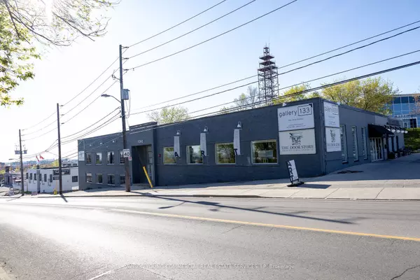 Toronto W04, ON M6B 1G3,1260 Castlefield AVE #2