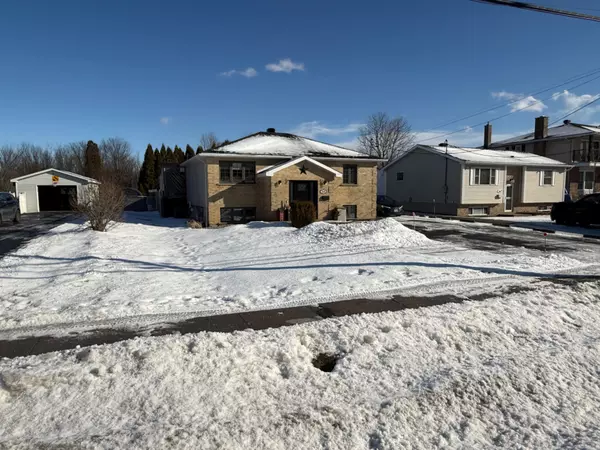 Cornwall, ON K6K 1A1,2169 Pitt ST