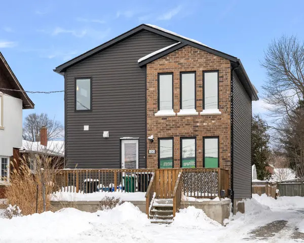 1242 King ST E, Kitchener, ON N2G 2N6