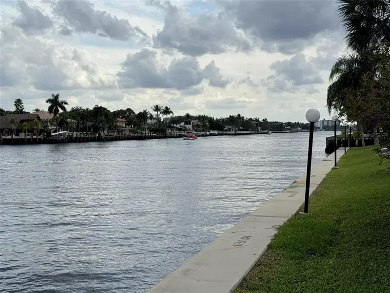 6219 Bay Club Dr #3, Fort Lauderdale, FL 33308