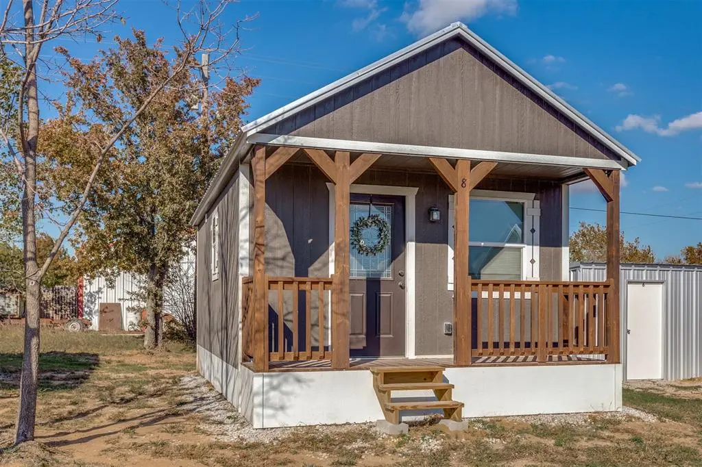 Chico, TX 76431,906 El Camino Real #4