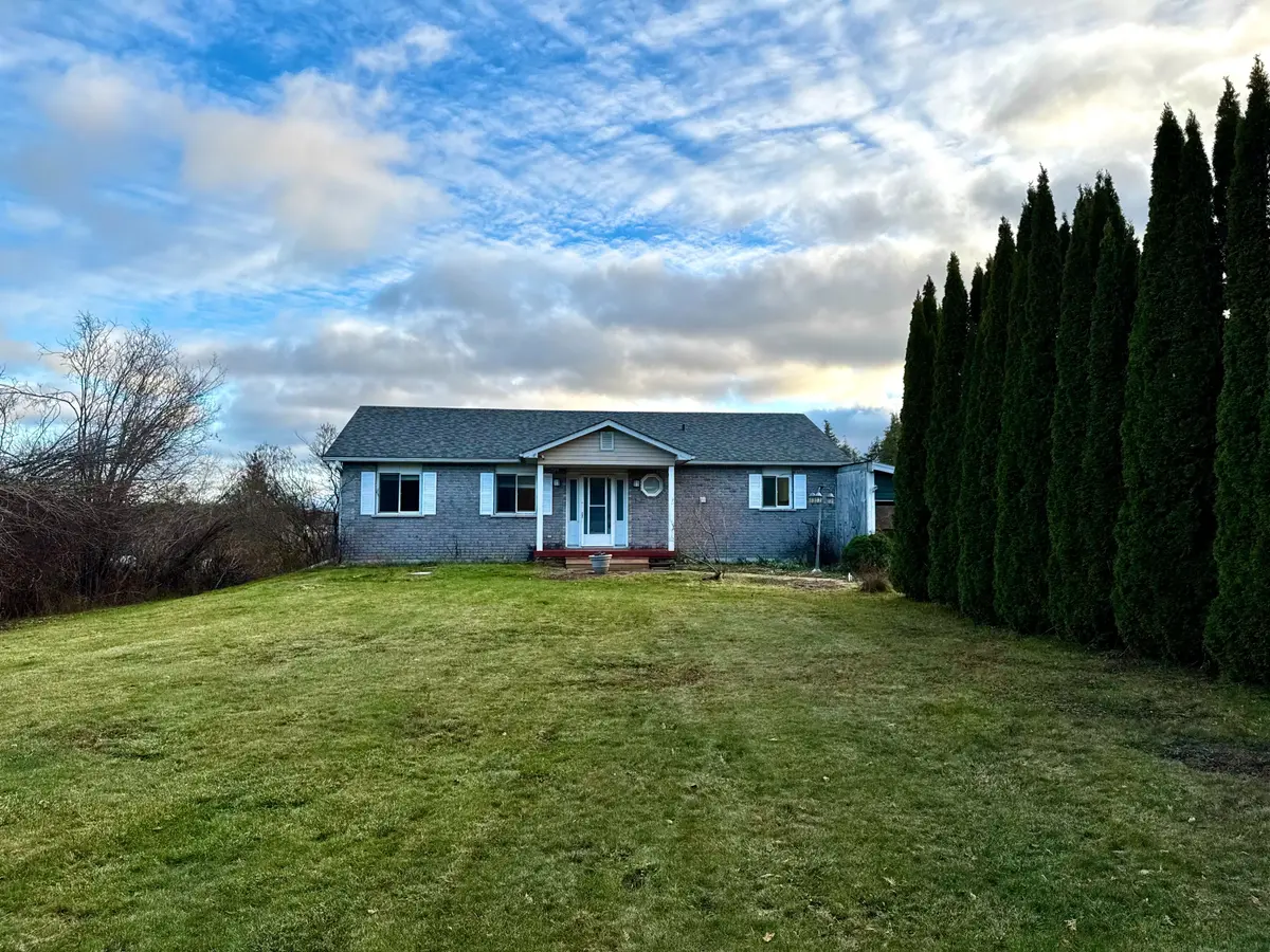 586 Rohallion RD, Kawartha Lakes, ON L0K 1B0