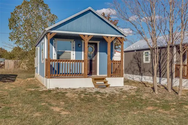 Chico, TX 76431,906 El Camino Real #4