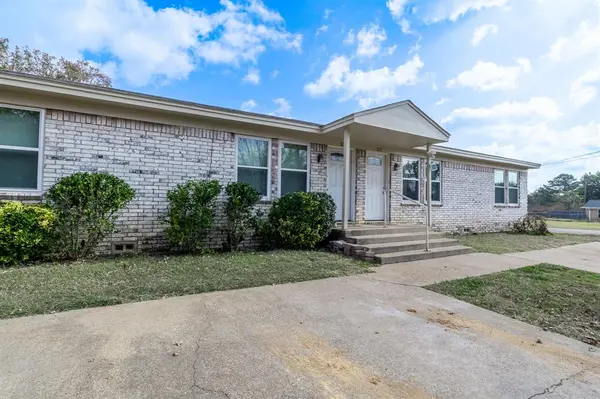Granbury, TX 76049,309-311 Lilac Drive