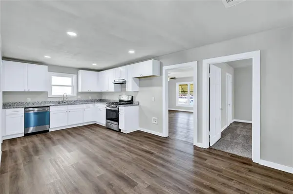 Ennis, TX 75119,907 Main Street