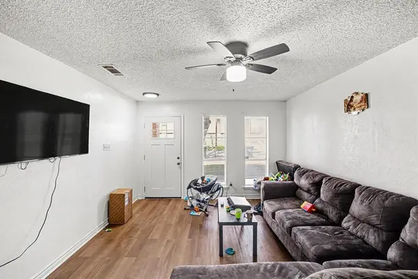 North Richland Hills, TX 76180,7700 Mary Drive #7702