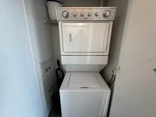 Toronto C01, ON M5V 2G9,101 Peter ST #2812