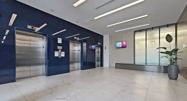 Toronto C01, ON M6J 0C7,36 Lisgar ST #218W