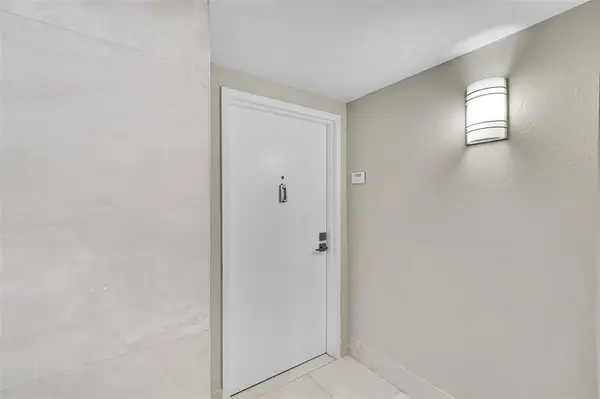 Hollywood, FL 33019,2401 S Ocean Dr #1505