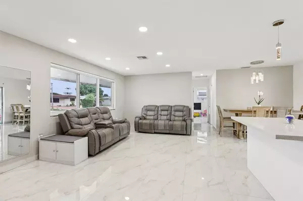 Pembroke Pines, FL 33024,8700 NW 11th St