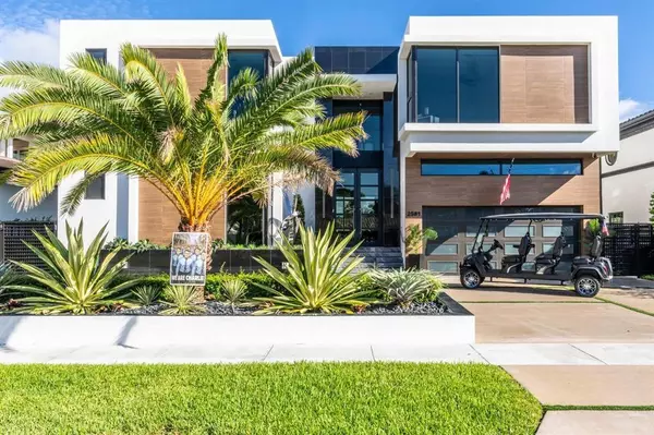 Lighthouse Point, FL 33064,2581 NE 50th St