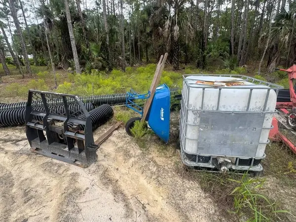 Palm Bay, FL 32909,607 SE Reading